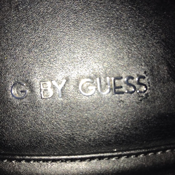 G BY GUESS HANDBAG/ BACKPACK $25 IN A BUNDLE 😊 - Picture 2 of 3